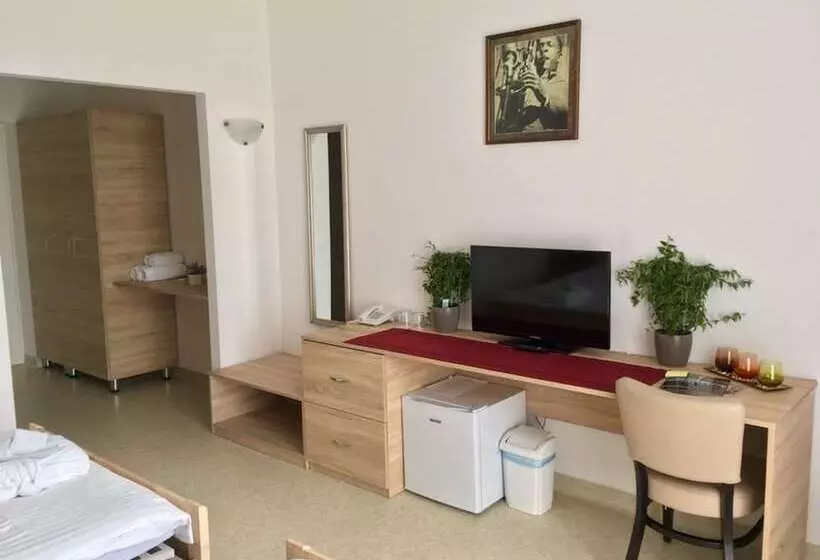 Garden Hotel Medical & Spa