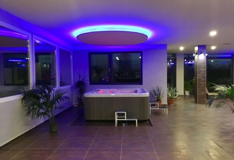 Garden Hotel Medical & Spa