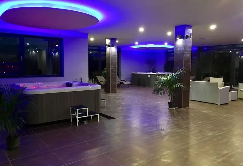 Garden Hotel Medical & Spa