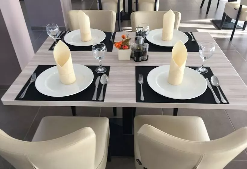 Garden Hotel Medical & Spa