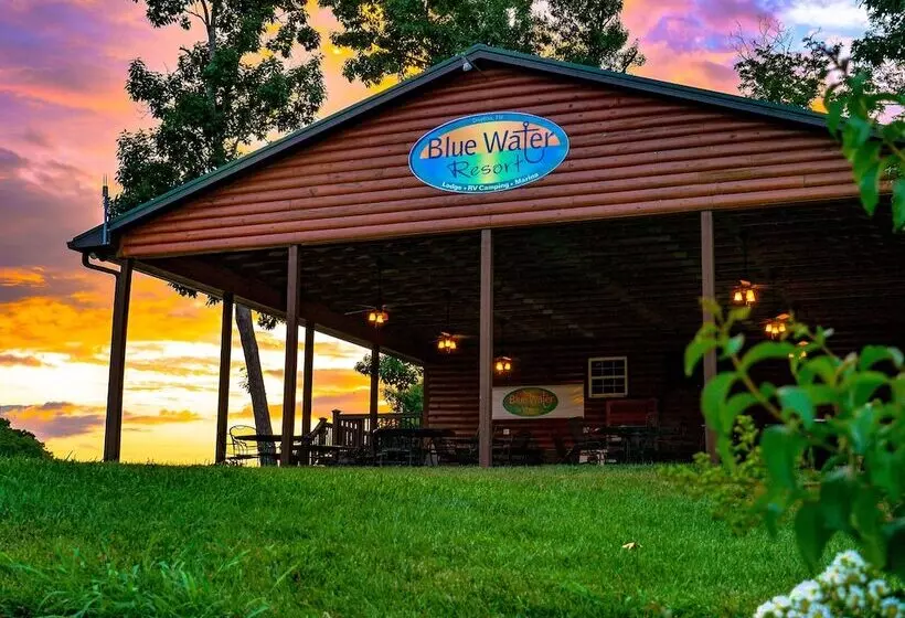 Hotelli Blue Water Resort