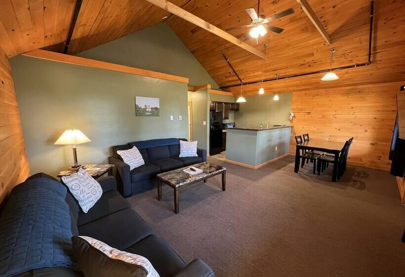 Otel Bluff Point Golf Resort