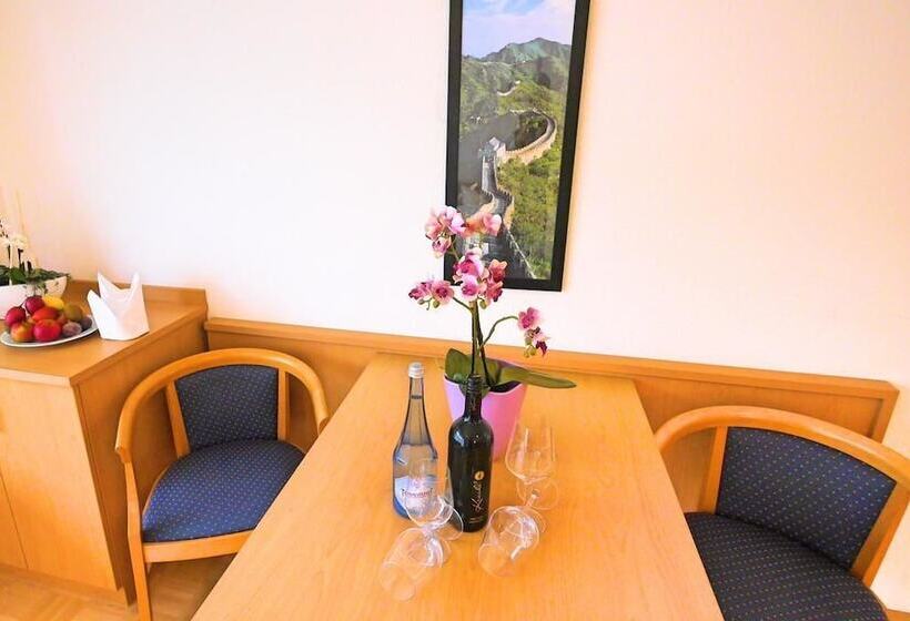 Hotel Boardinghouse Hähn