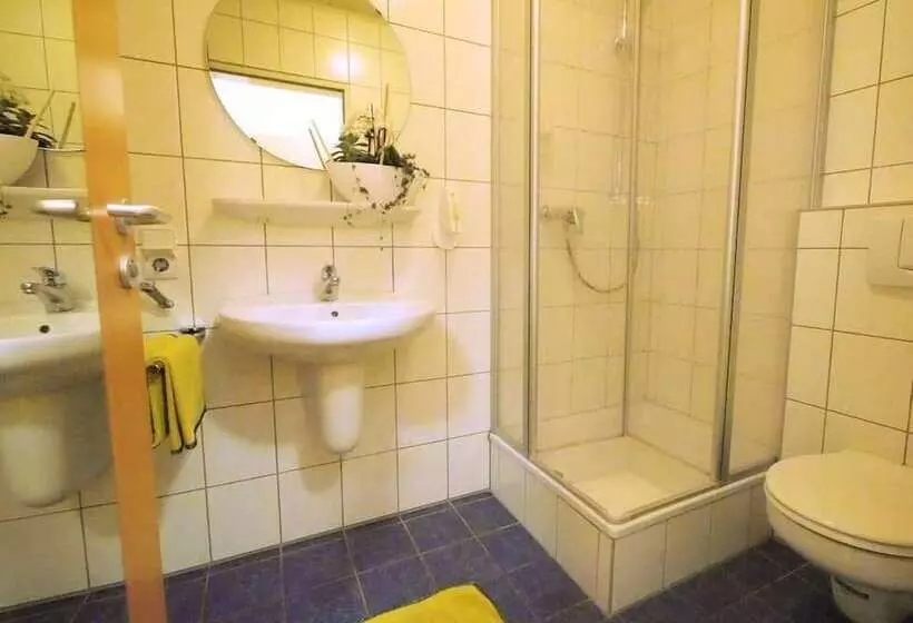 Hotelli Boardinghouse Hähn