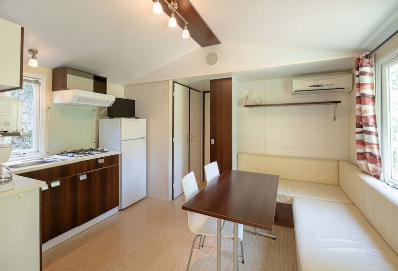 فندق Camping Parc Des Monges