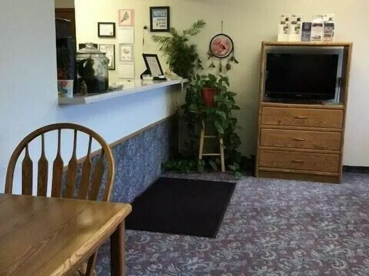 Hotelli Clarion Hometown Inn