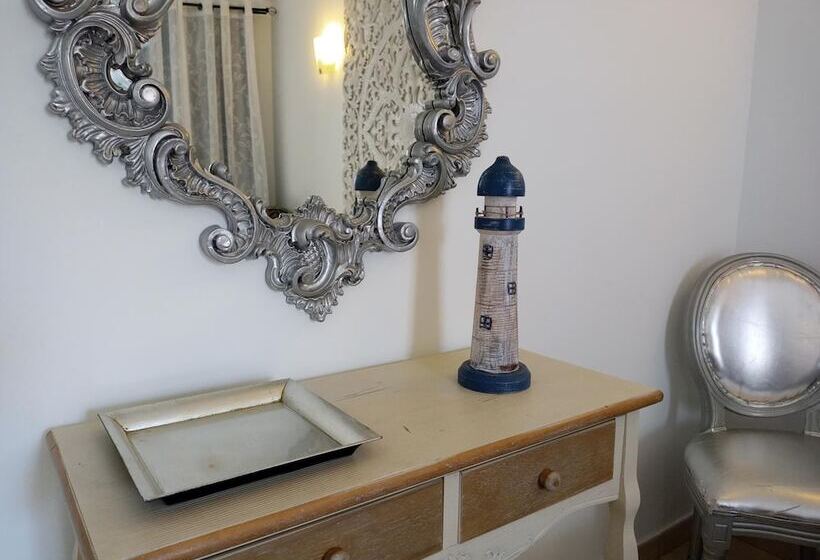 هتل Estudio Gavota