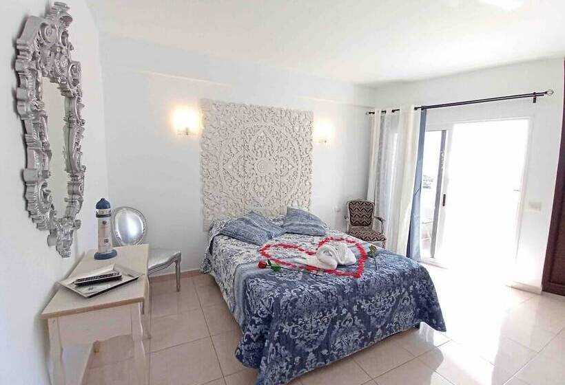 هتل Estudio Gavota