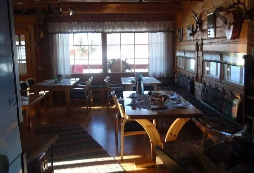 Hotelli Holiday Village Kuukiuru