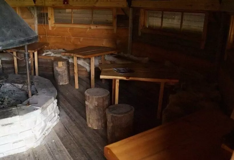 Hotelli Holiday Village Kuukiuru