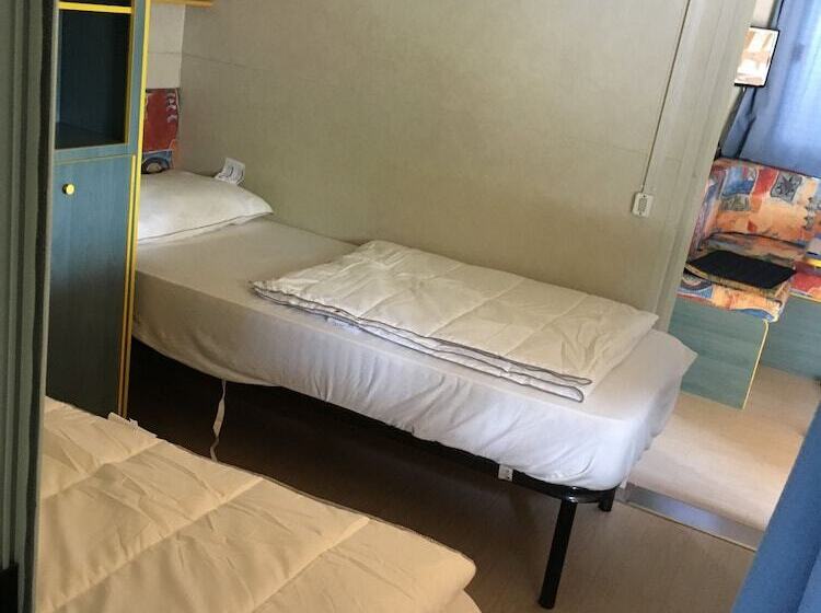 Отель International Camping