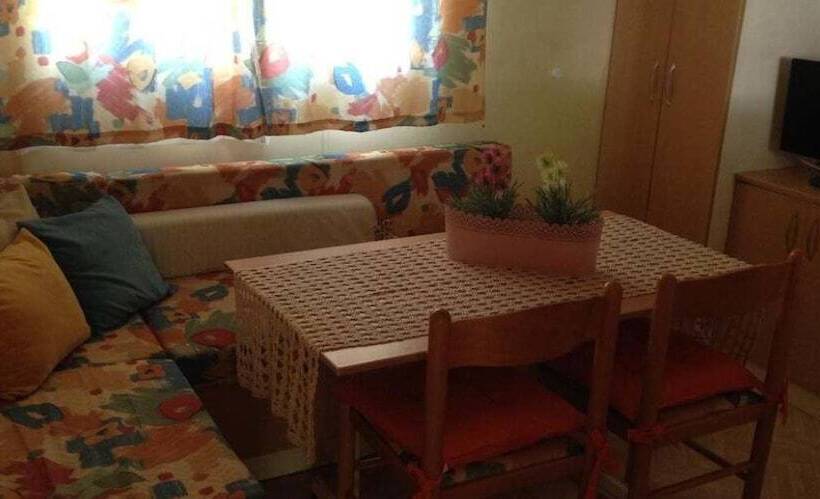 Отель International Camping