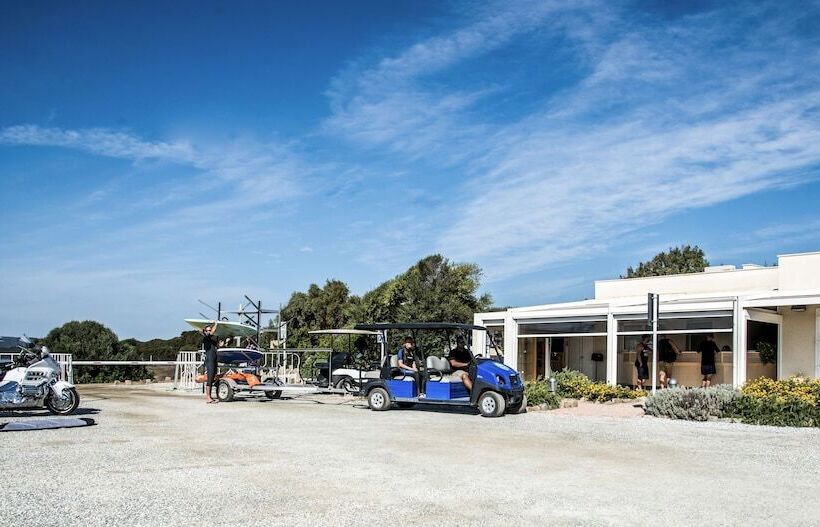 هتل Isola Dei Gabbiani Land Of Water