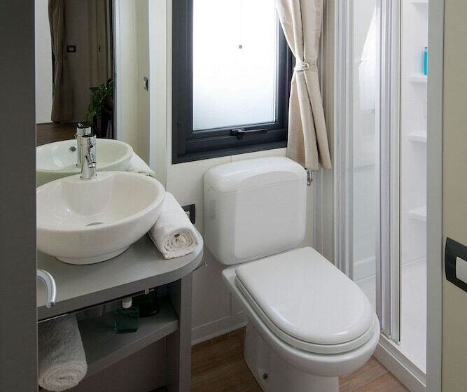 هتل Isola Dei Gabbiani Land Of Water