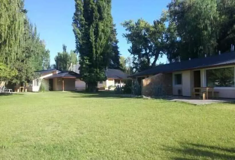 Hotelli Los Carolinos Lodge