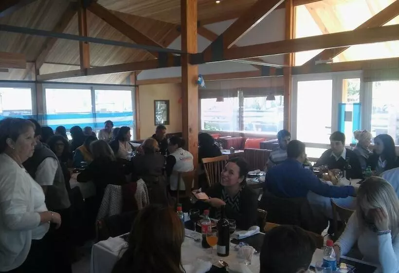 Hotelli Los Carolinos Lodge