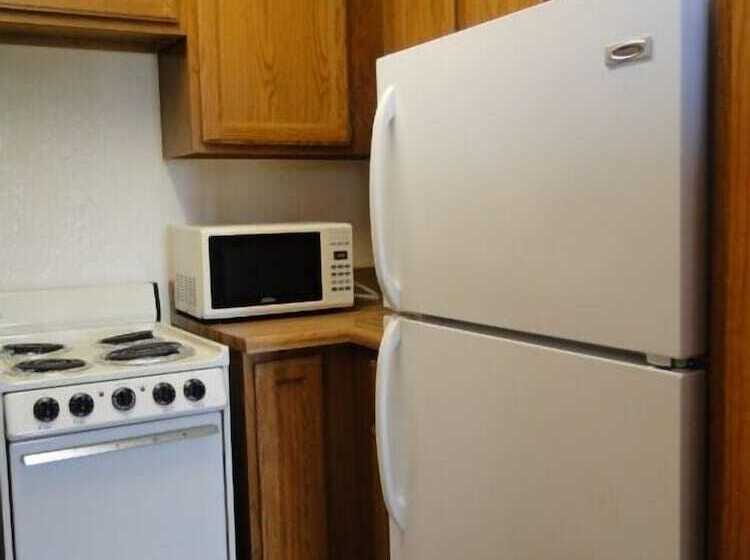 فندق Oscoda Lakeside