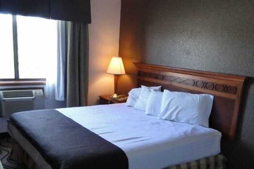 فندق Oscoda Lakeside