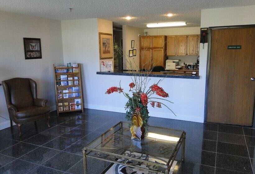 فندق Oscoda Lakeside