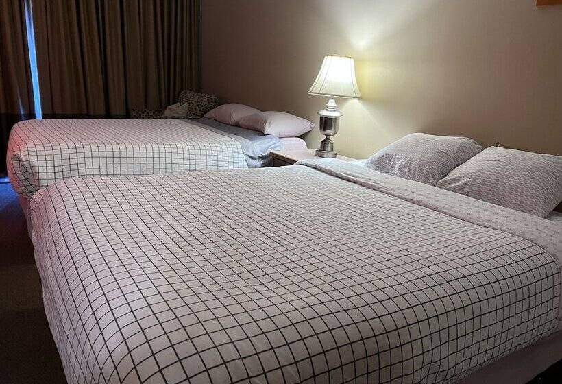 هتل Park Sands Beach Resort