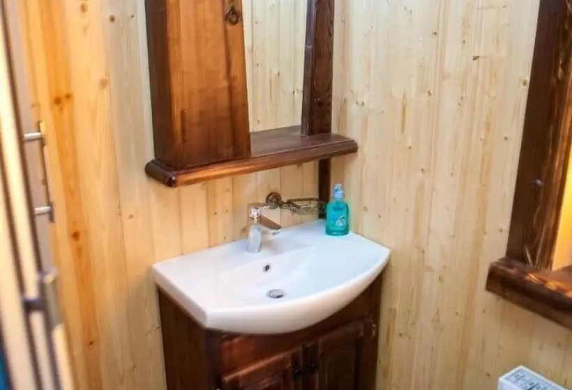 Hotelli Usadba Dobrolubovo