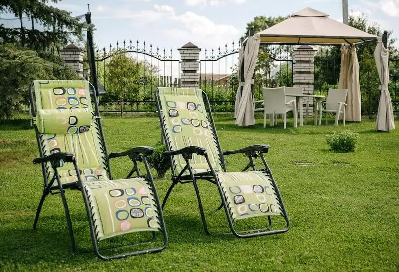 Hotelli Usadba Dobrolubovo