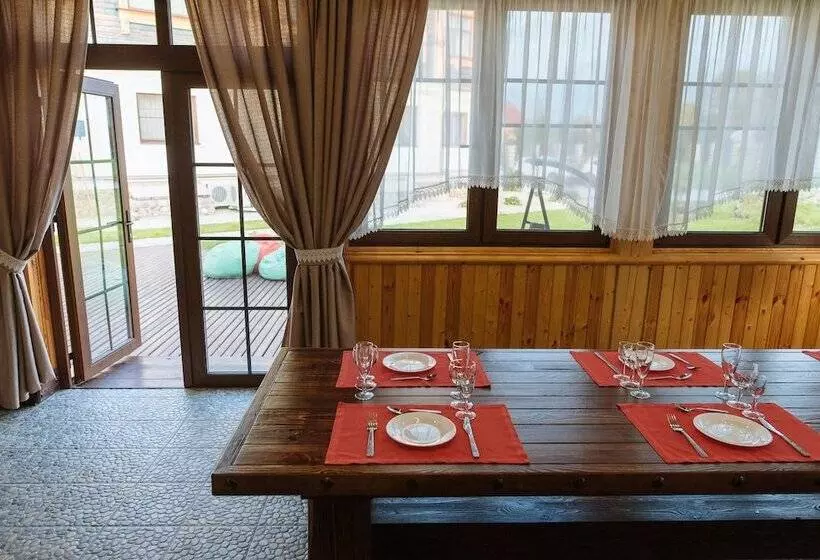 Hotelli Usadba Dobrolubovo