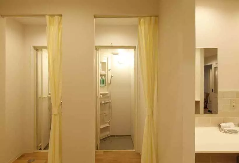Knut   Hostel