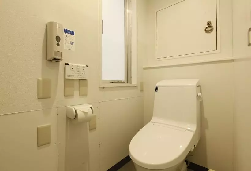 Knut   Hostel