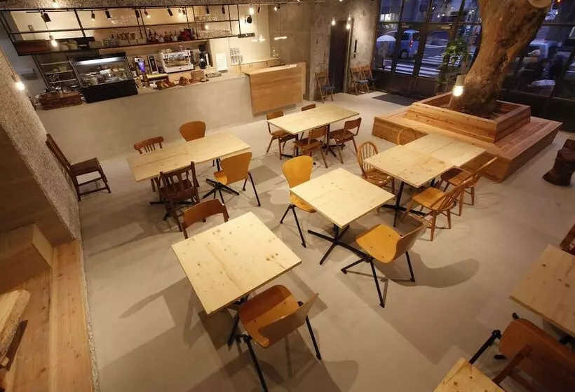 Knut   Hostel