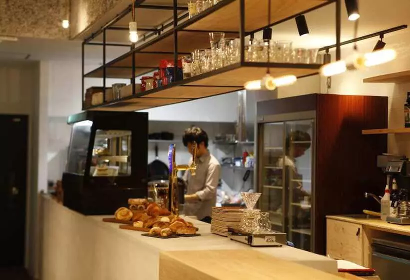 Knut   Hostel