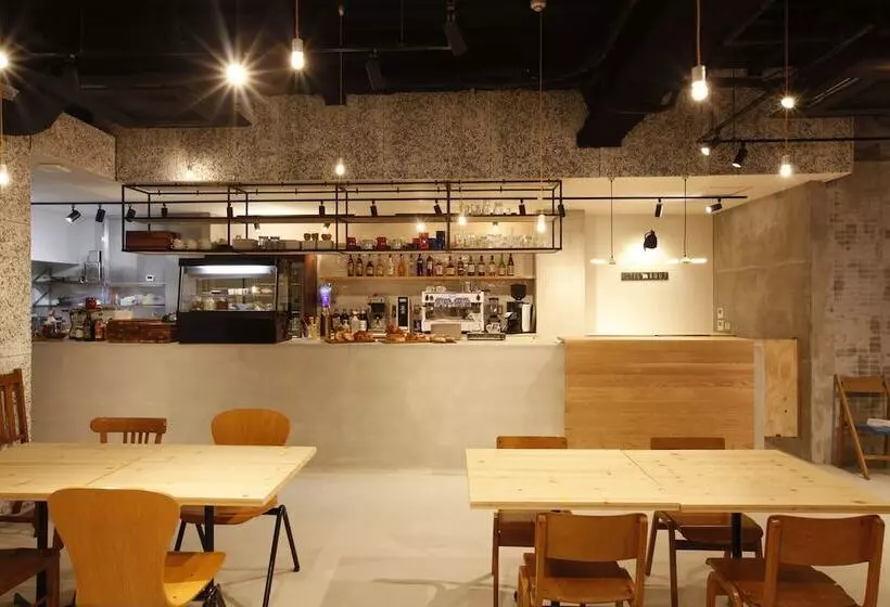 Knut   Hostel