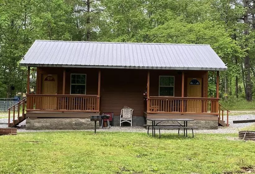 Little Tracks Cabins
