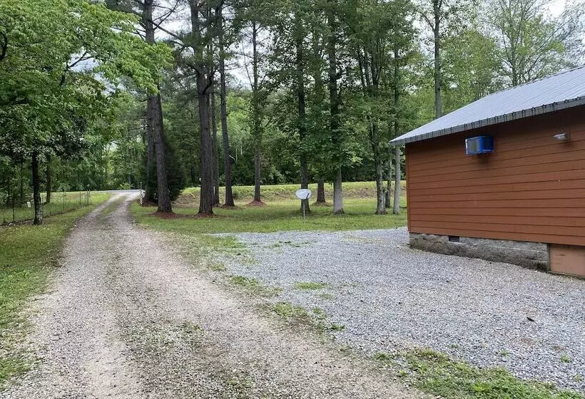 Little Tracks Cabins