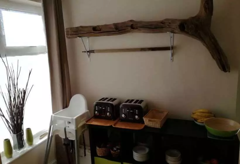 Pensió Driftwood B&b