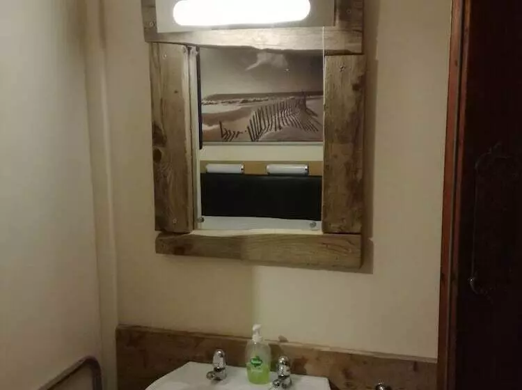 Pensió Driftwood B&b
