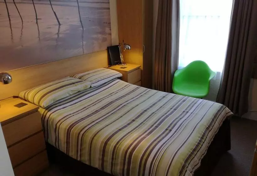 Pensió Driftwood B&b