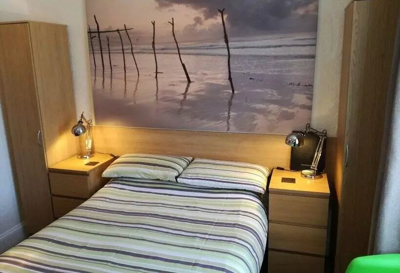 Pensió Driftwood B&b