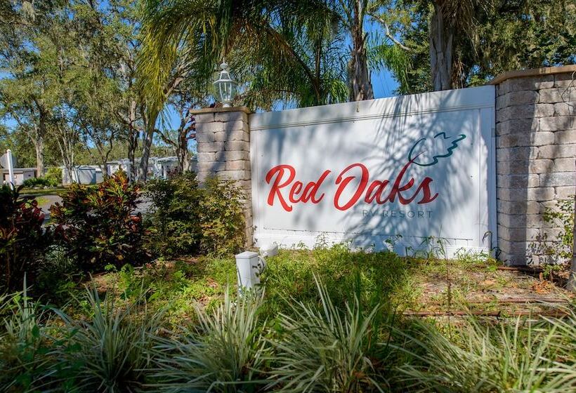 منتجع Red Oaks