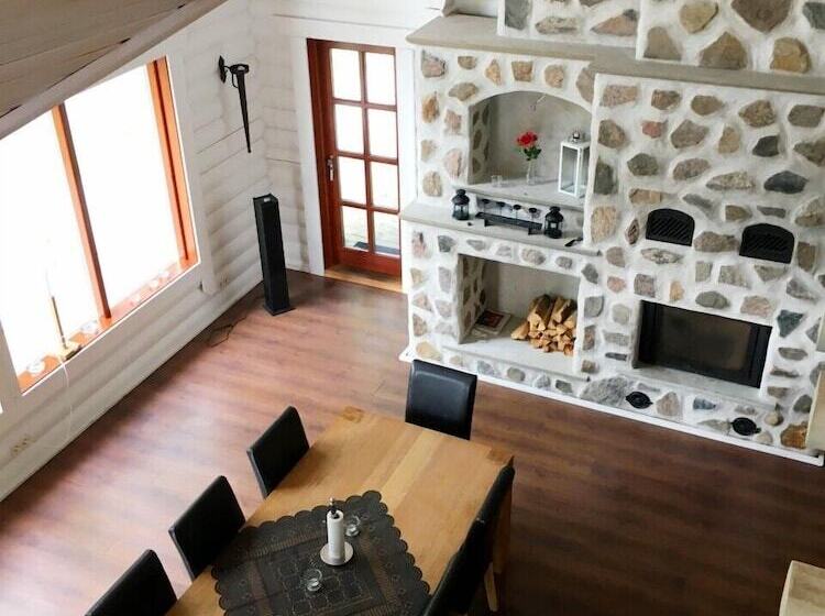 استراحتگاه Stugby Ullared Paradise