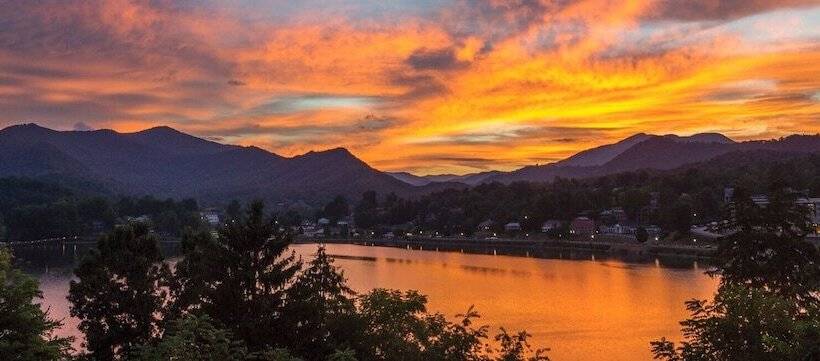 Smoky View Cottages & Rv Resorts