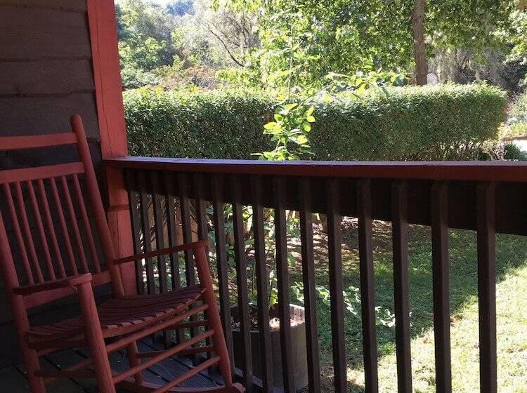 Smoky View Cottages & Rv Resorts