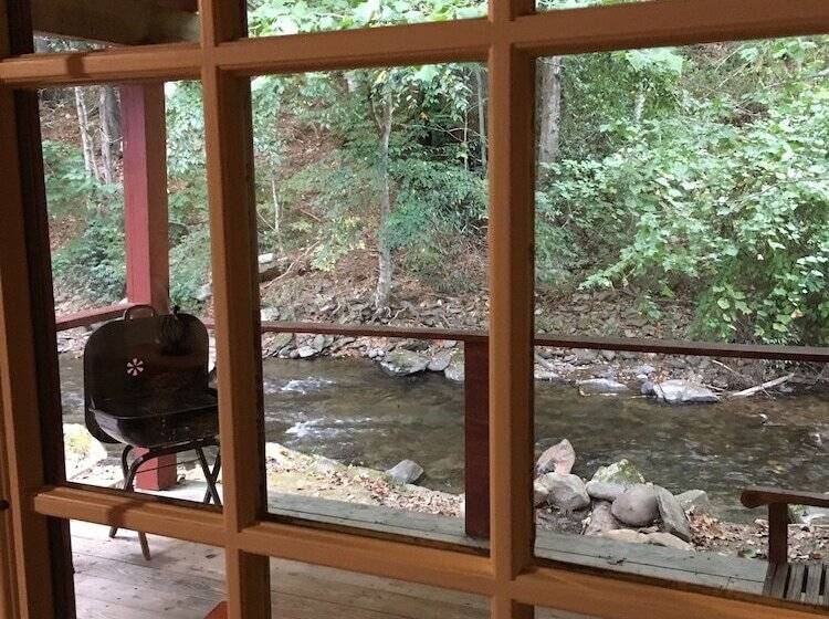 Smoky View Cottages & Rv Resorts