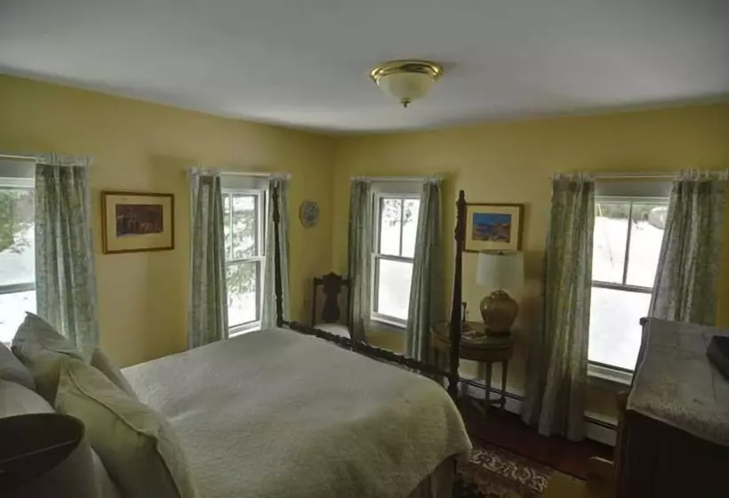 Aamiaismajoitus (B&B) Riverwood Inn