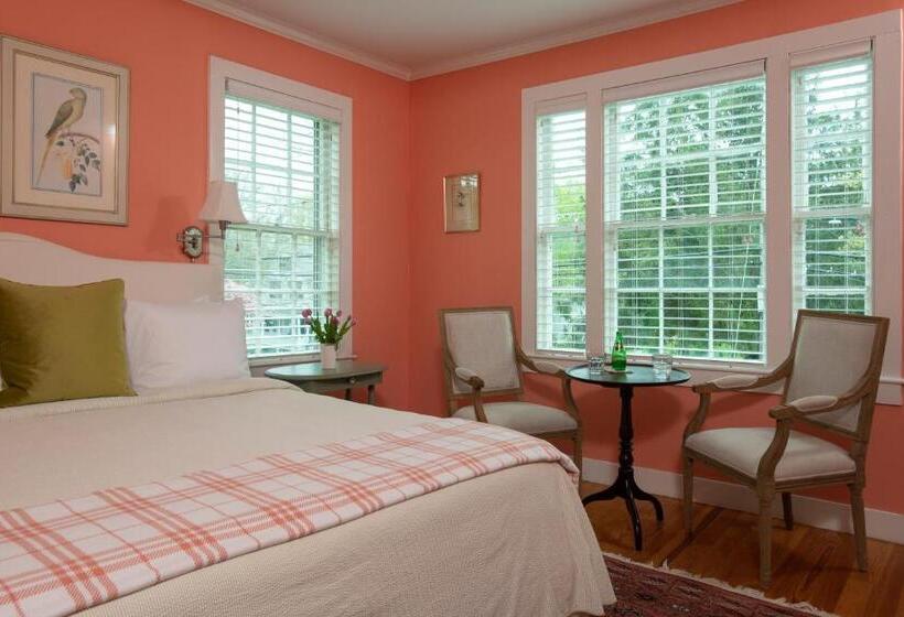 مبيت وإفطار Village Inn