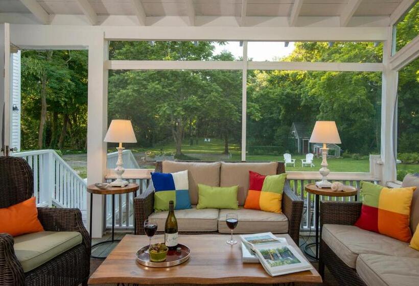 مبيت وإفطار Village Inn