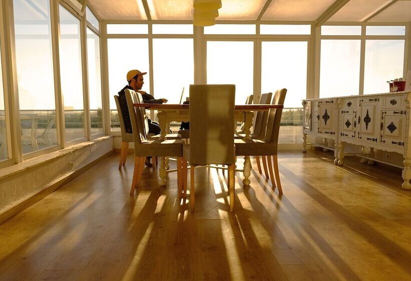 Freesurfcamp & Hostel