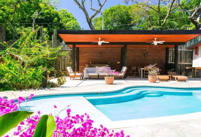 Green Bamboo Cabana