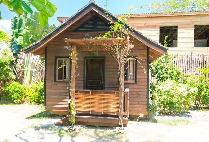 Green Bamboo Cabana