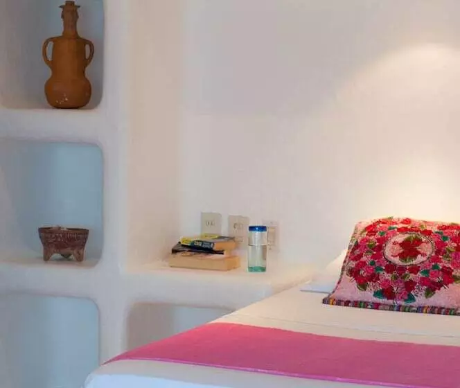 مسافرخانه Espuma Hotel   Adults Only